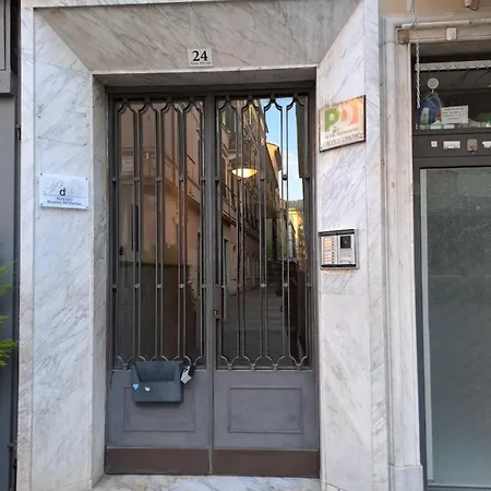 Apartment Il Balcone Sul Teatro La Spezia